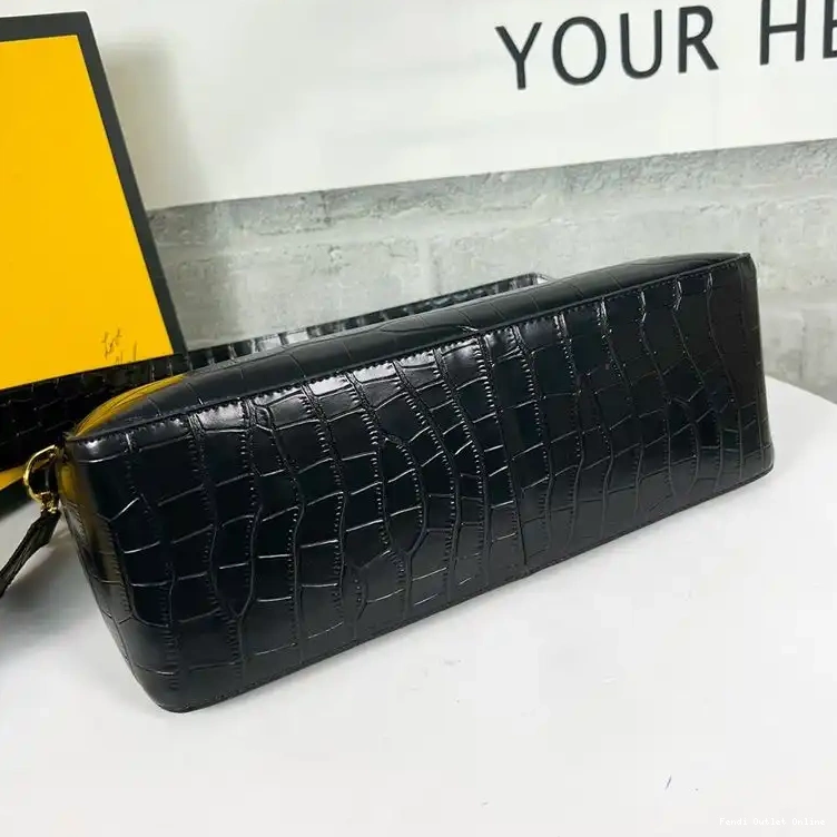 Affordable In Leather O'Lock Zip Fendi Shoulder Bag Crocodile Black 0630